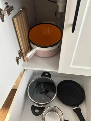 a kitchen with a pot and a frying pan on a stove at Yellowhouse Room 4 in Istanbul