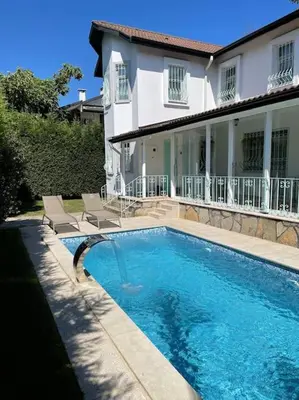 Gallery image of Luxury Villa with Pool in Sapanca Sofhan Kırkpınar in Sapanca