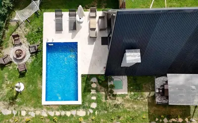 an overhead view of a swimming pool on a house at Bonte Sapanca in Feyziye