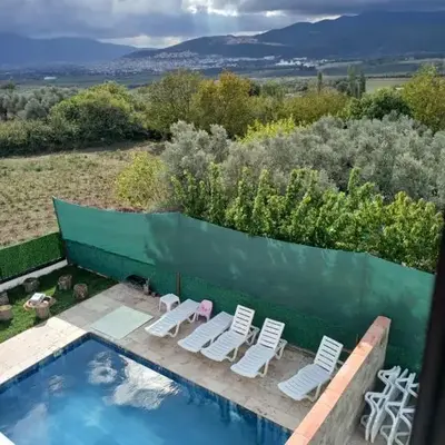 Naturel villaları