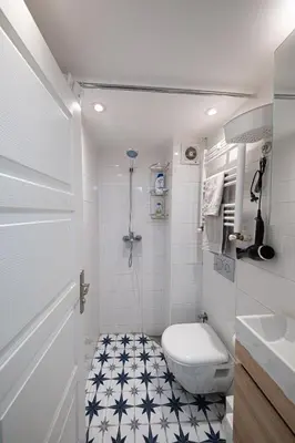 a bathroom with a toilet and a sink at Taksim İstiklalin Kalbinde Konforlu Daire Netflix Wifi in Istanbul