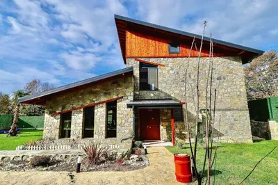 Gallery image of Sakarya Sapanca Kuruçeşme de 3 Oda 1 Salon Özel Havuzlu - Şömineli 6 Kişilik Taş Ev -SPN-3670 in Sapanca