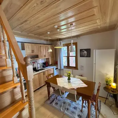 Balat Rose - Charming Wooden House with Terrace