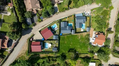 an overhead view of a yard with houses at Rubin Sapanca in Sapanca