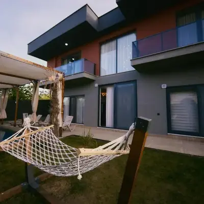 Andalus Villas Lake View NO ALCOHOL ALLOWED with Heated Pool