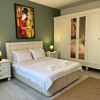 Elegant and Cozy 2BR with Balcony near Taksim