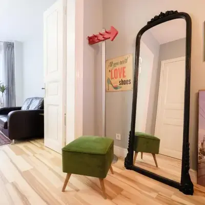 City-Center Urban Flat with Private Balcony