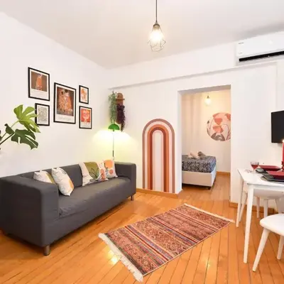 Cute Flat Vintage Design AC Galata