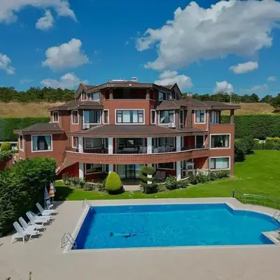 Luxury Mansion Amazing View