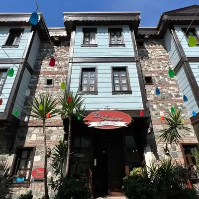 La Fontaine Otel