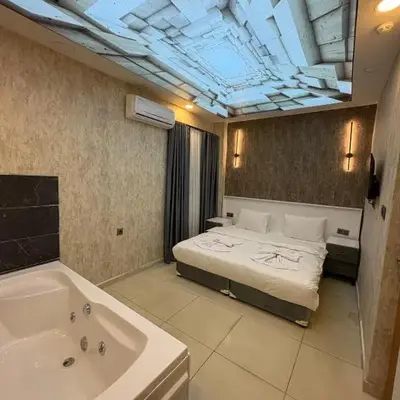Royal Fsm Suites
