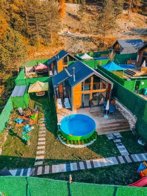 an aerial view of a house with a swimming pool at Sapancaacarkonaklama in Sapanca