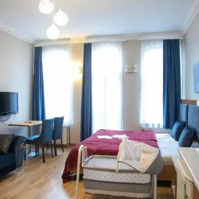 Alyon Hotell
