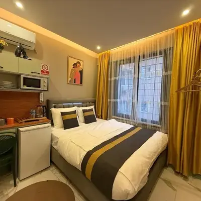 Warm cozy studio 8 min by metro station