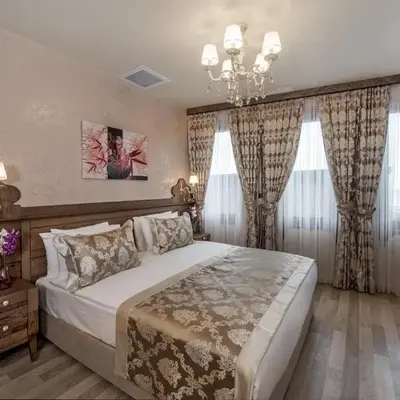 Perapolis Hotel