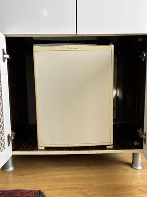 a microwave oven sitting on top of a shelf at ESEN PALAS otel in Istanbul