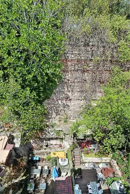 an overhead view of a garden with trees and cars at Sphendon Hotel in Istanbul