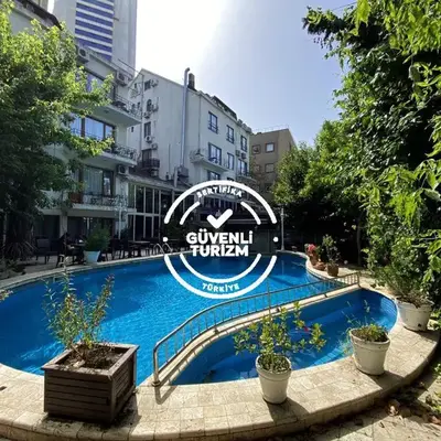 Villa Blanche Hotel SPA & Garden Pool