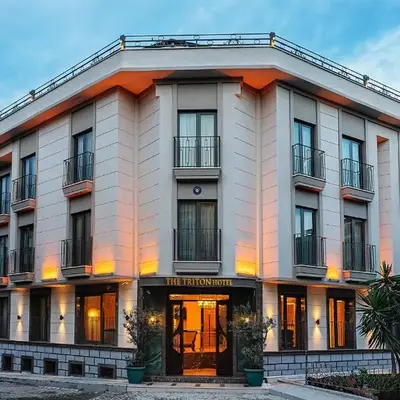 Triton Hotel