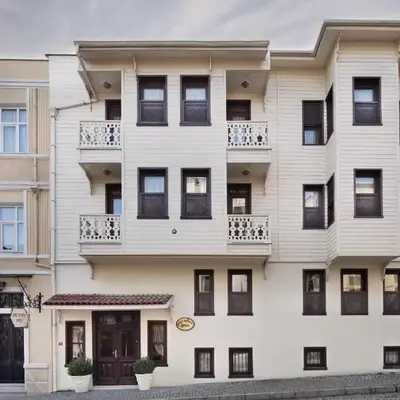 Hotel Sari Konak
