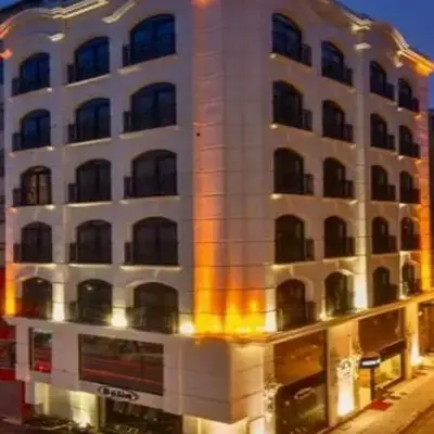 Darkmen Hotel