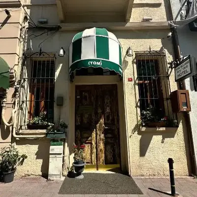 Tom Square Boutique Hotel