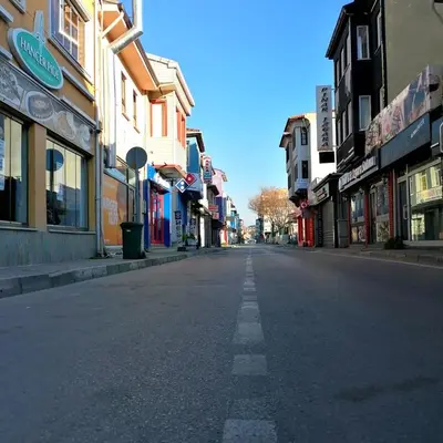 an empty street in the middle of a city at Hotel Mudanya in Mudanya