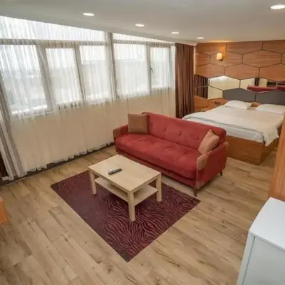 216 Hill Suites