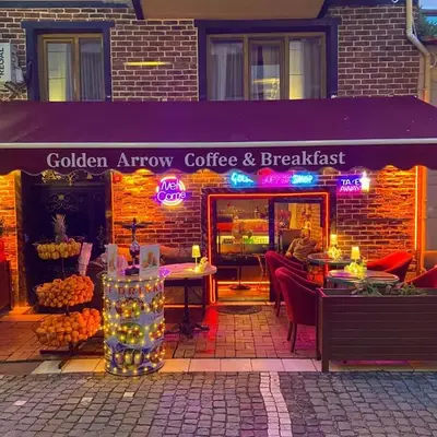 Golden Arrow Hotel